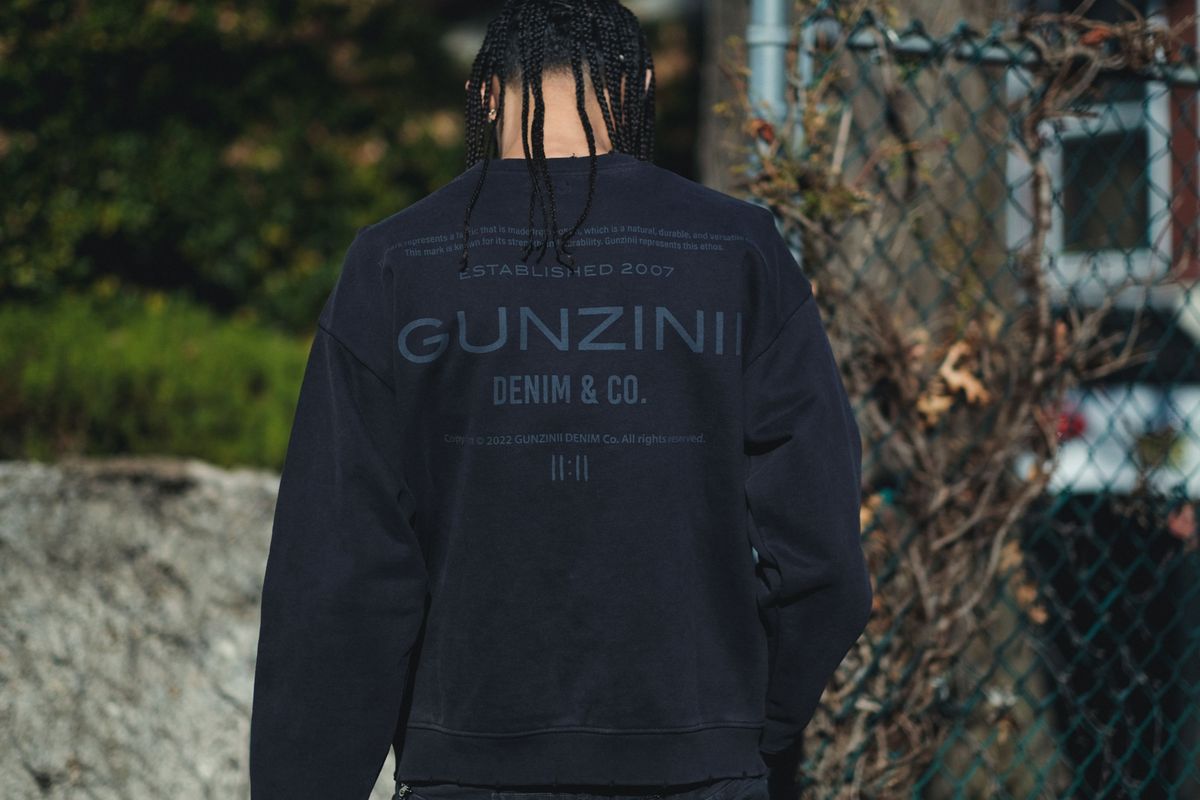 Gunzinii - Rhinestone Crew Sweatshirt - Black - GZ523