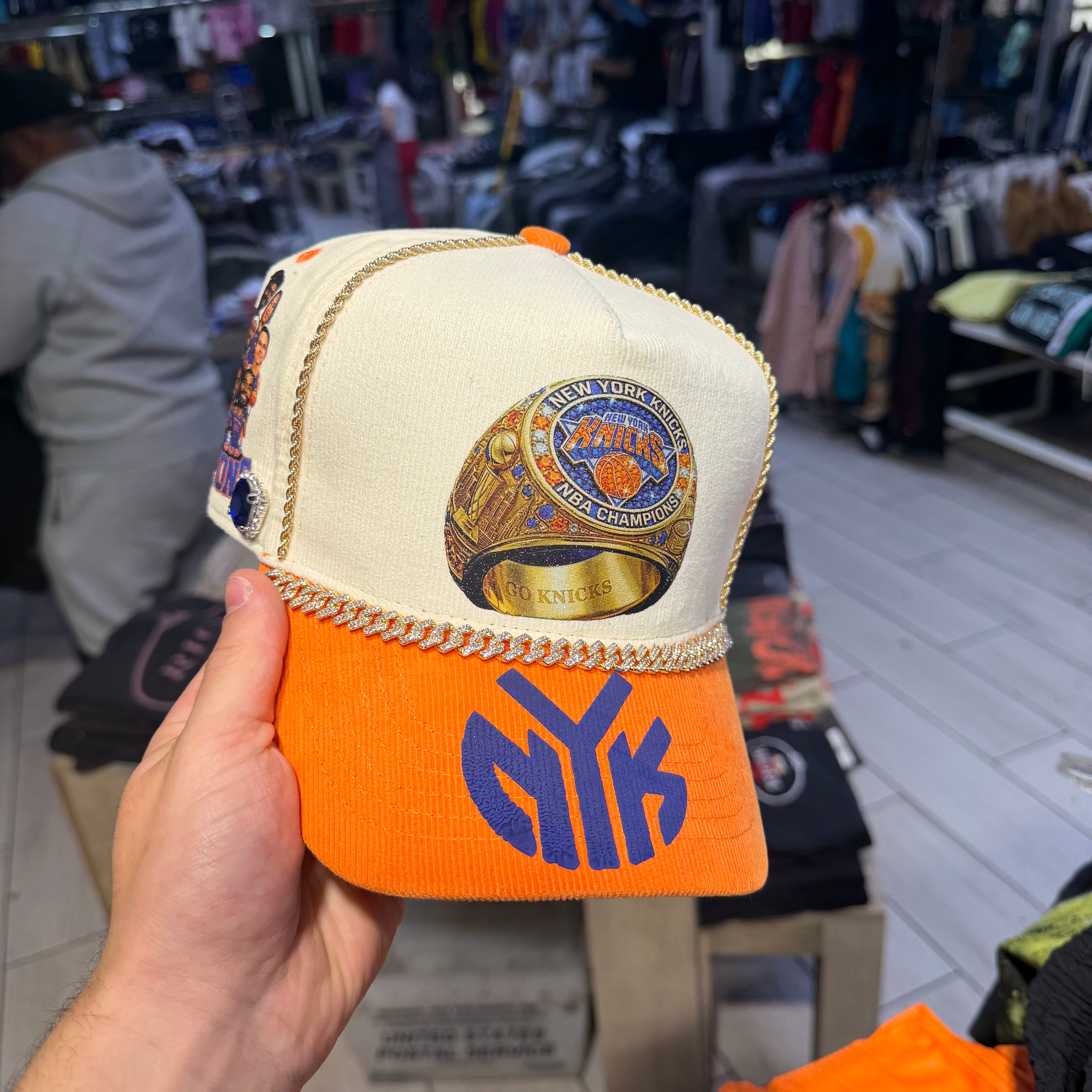 NY KNICKS - CHAMPION TRUCKER Cream/Orange