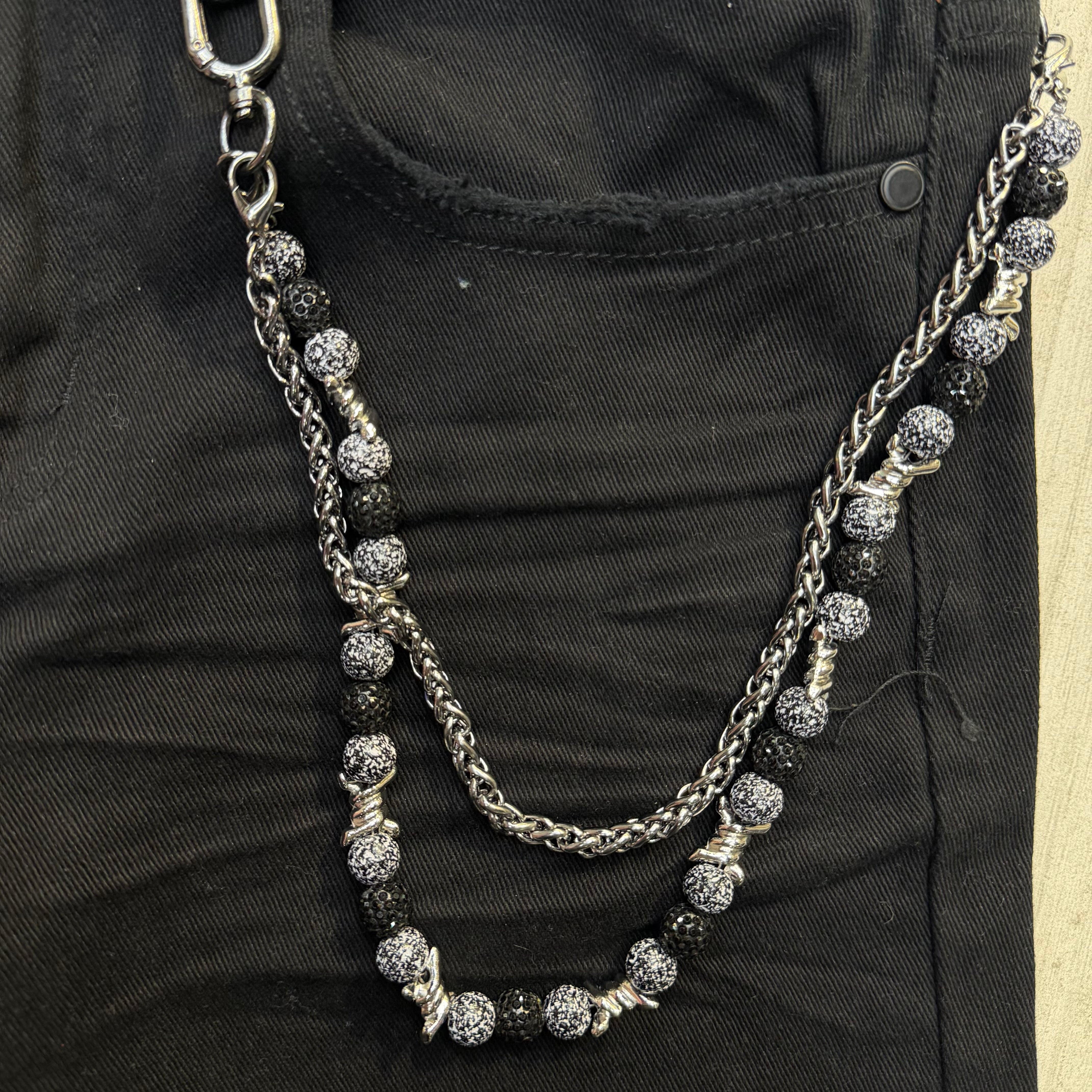 Wallet Chain - Half Pearls - Black / grey
