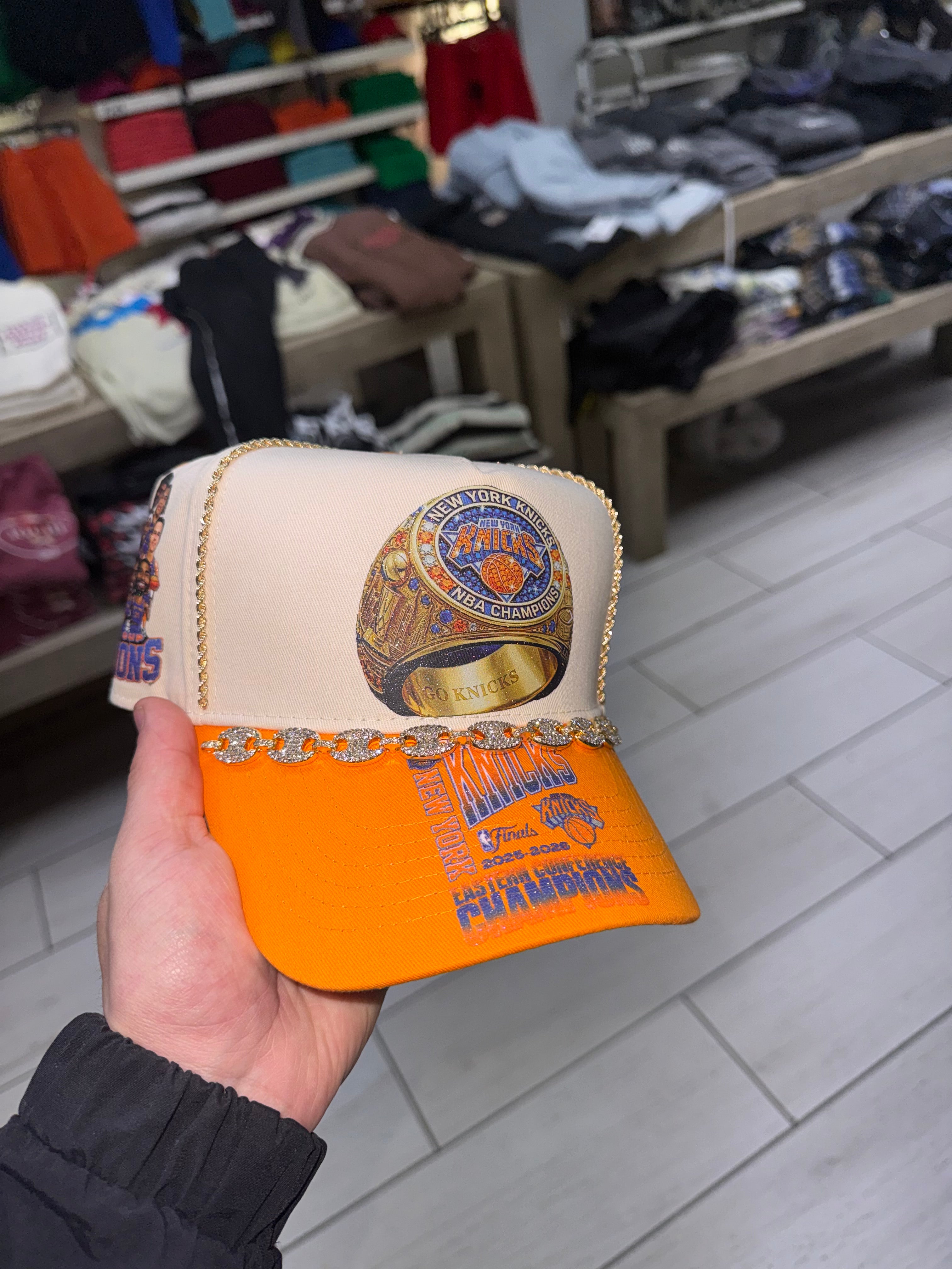NY KNICKS - BLING OUT TRUCKER - Orange