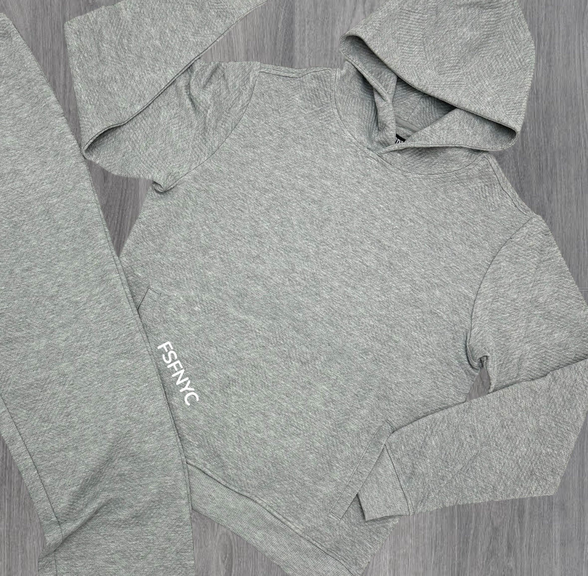 Rebel - Clean Fit Emboss Sweat Suit - Grey - 311411