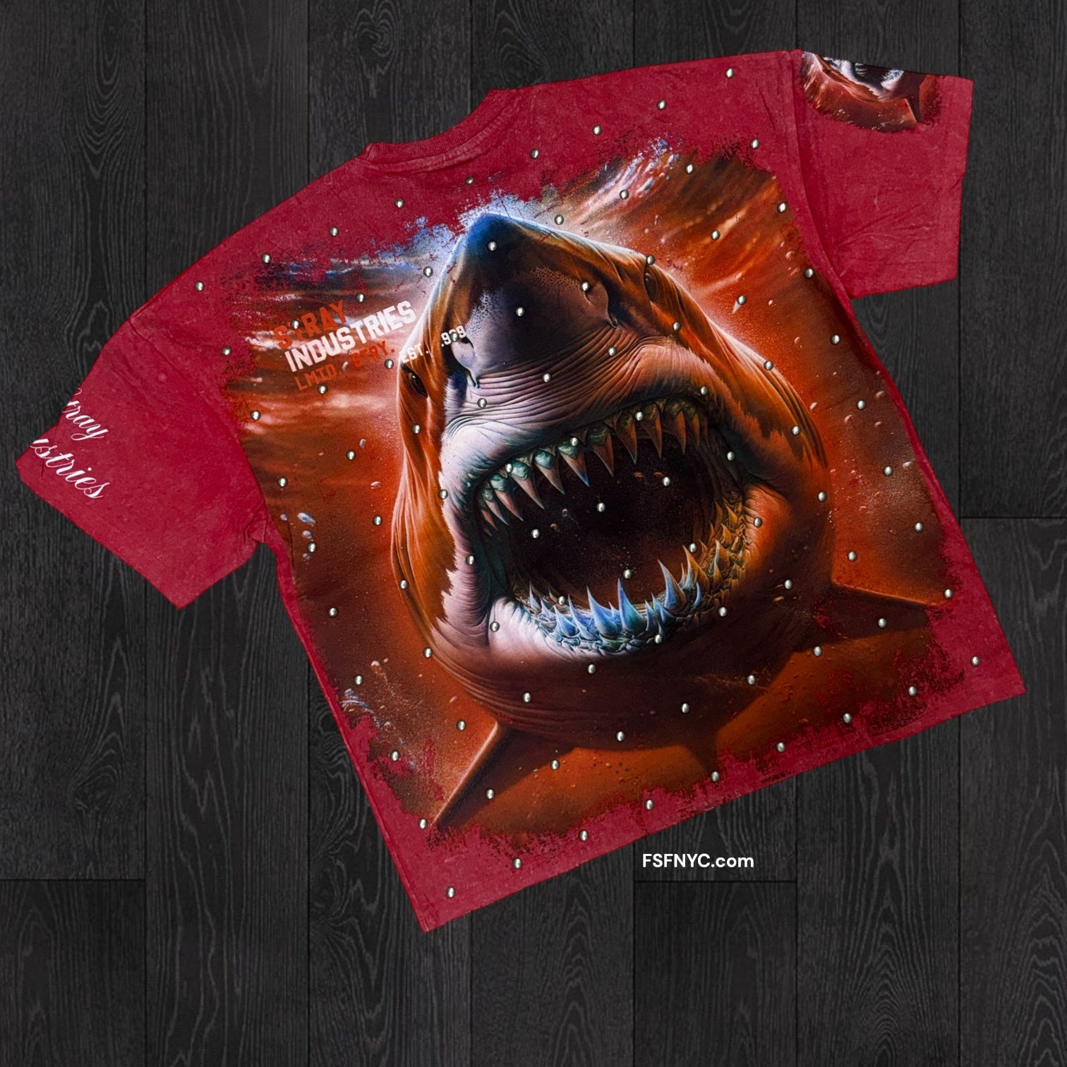 Stray - The Shark T-shirt - Red - 1709