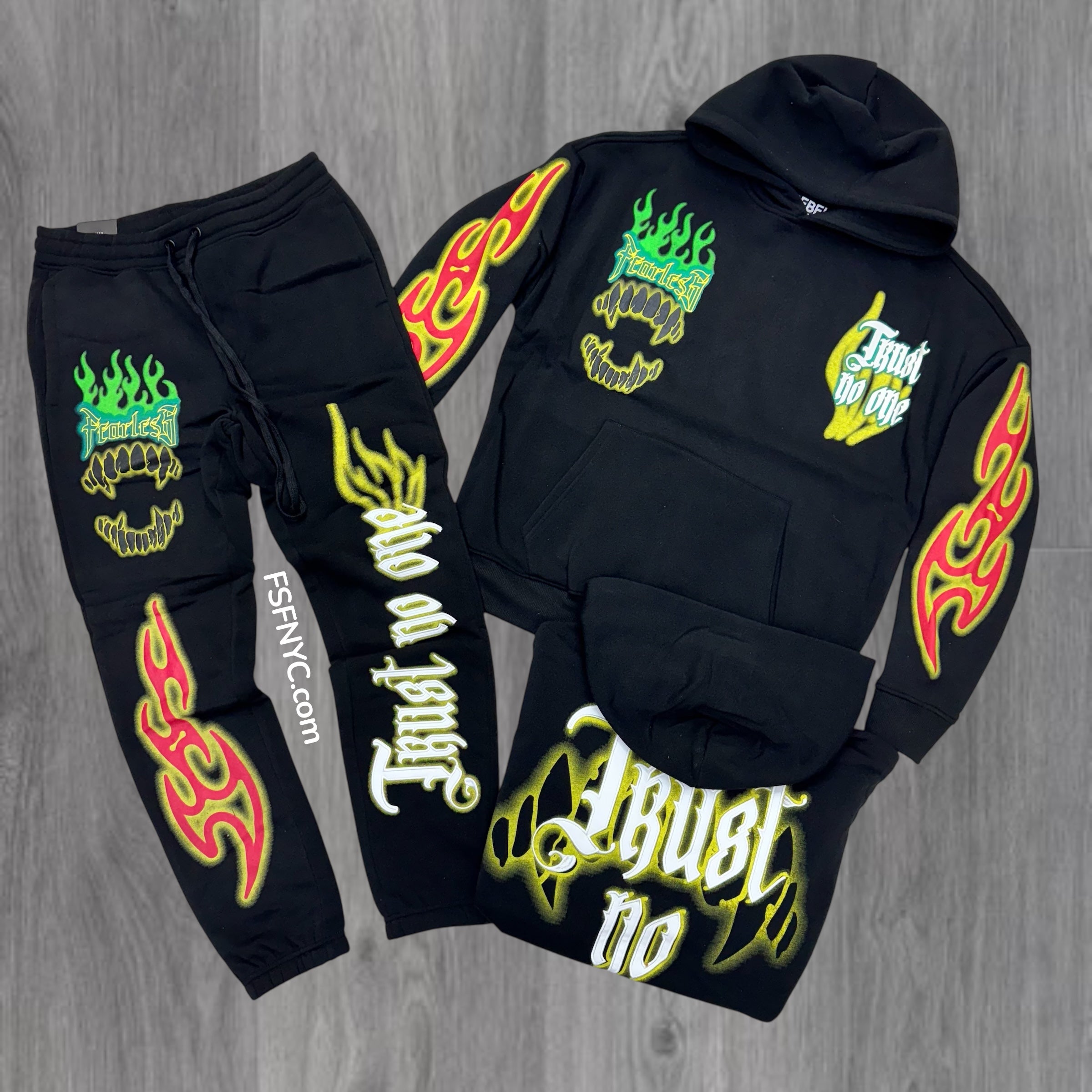 Rebel - Stacked Trust No One Sweat Suit - Black - 313 413