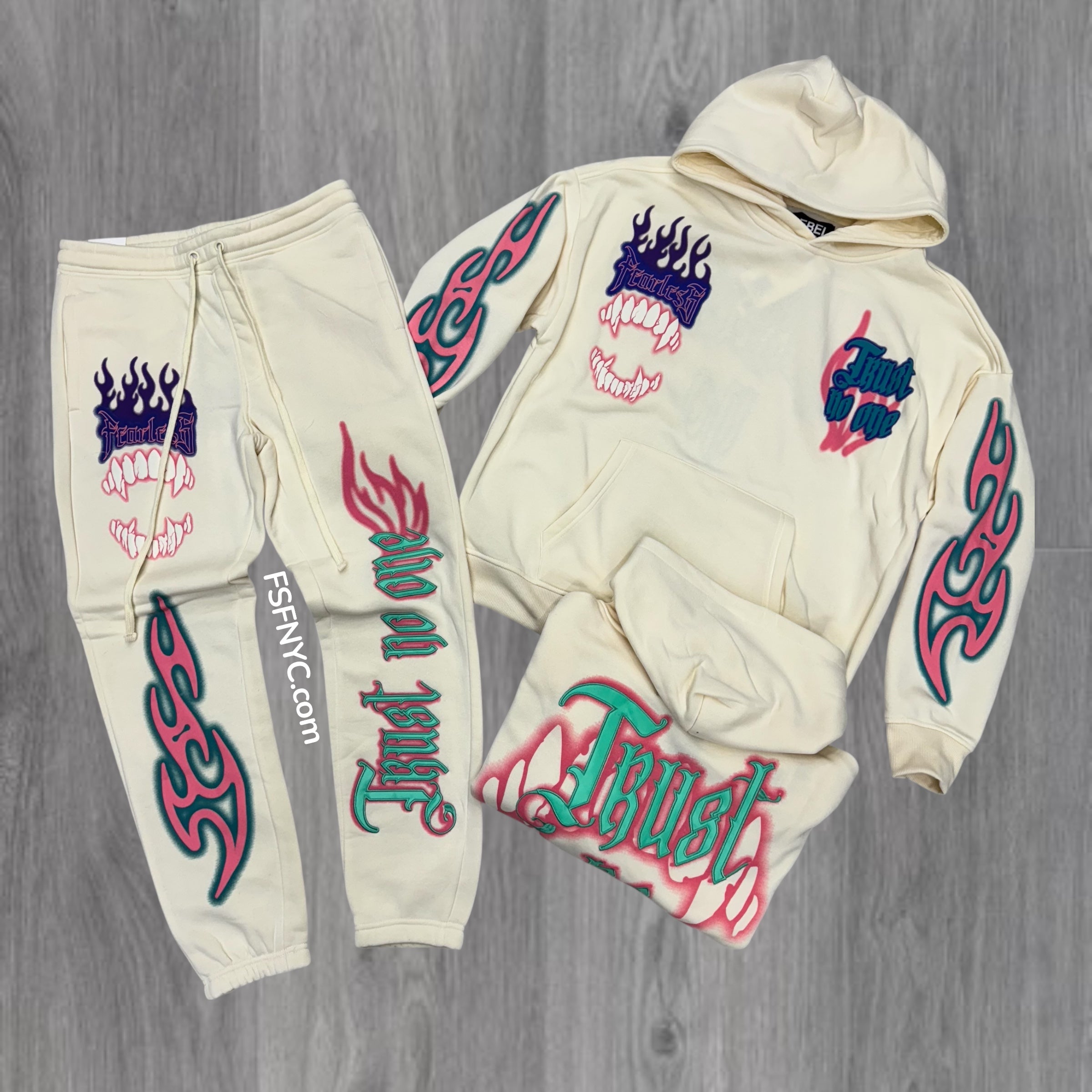 Rebel - Stacked Trust No One Sweat Suit - Cream - 313 413