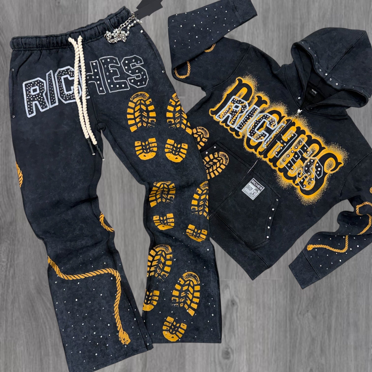 ELITE - Riches Flare Zip Sweatsuit - Black - 1088