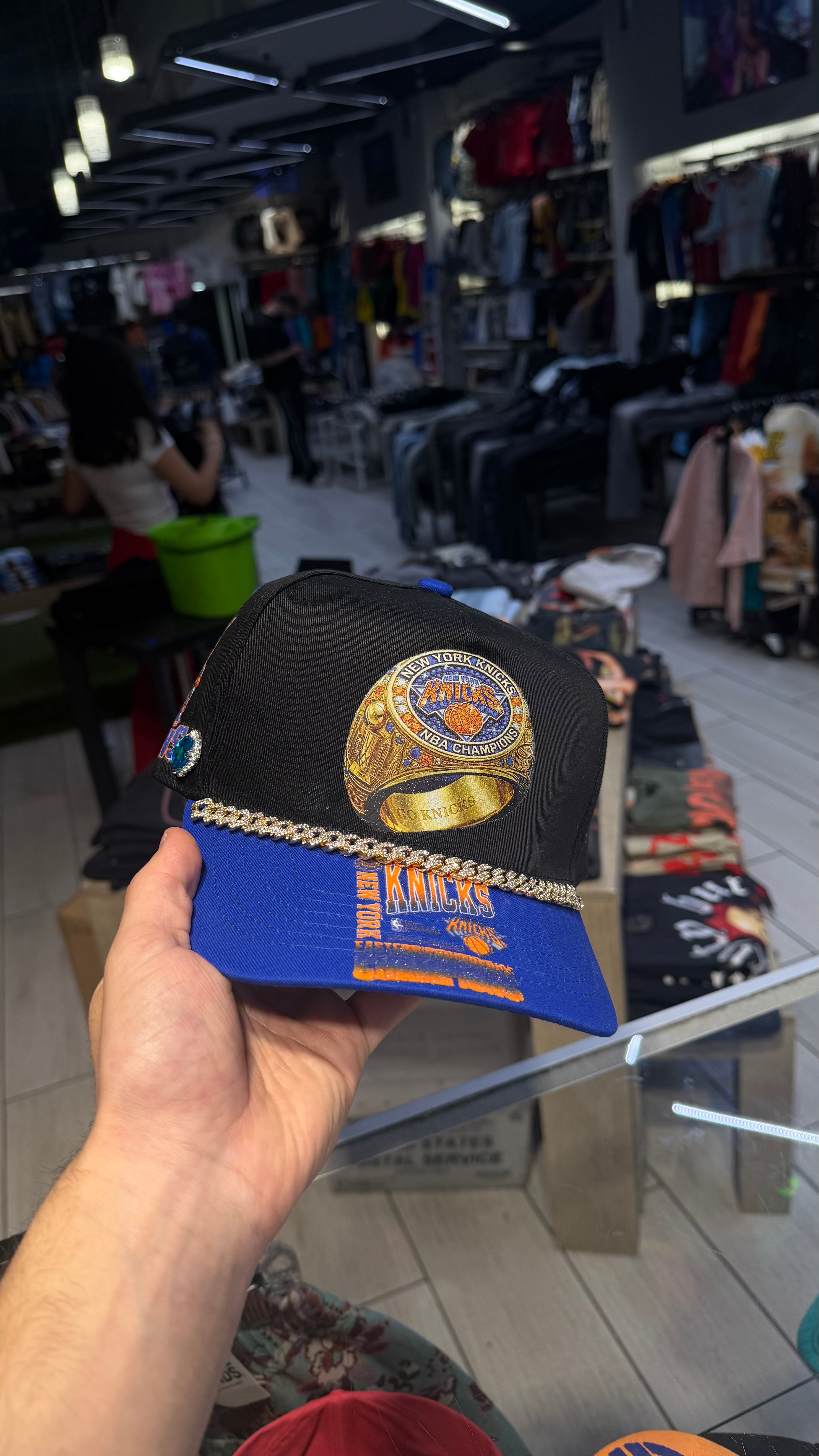 NY KNICKS - CHAMPION TRUCKER Black/Blue