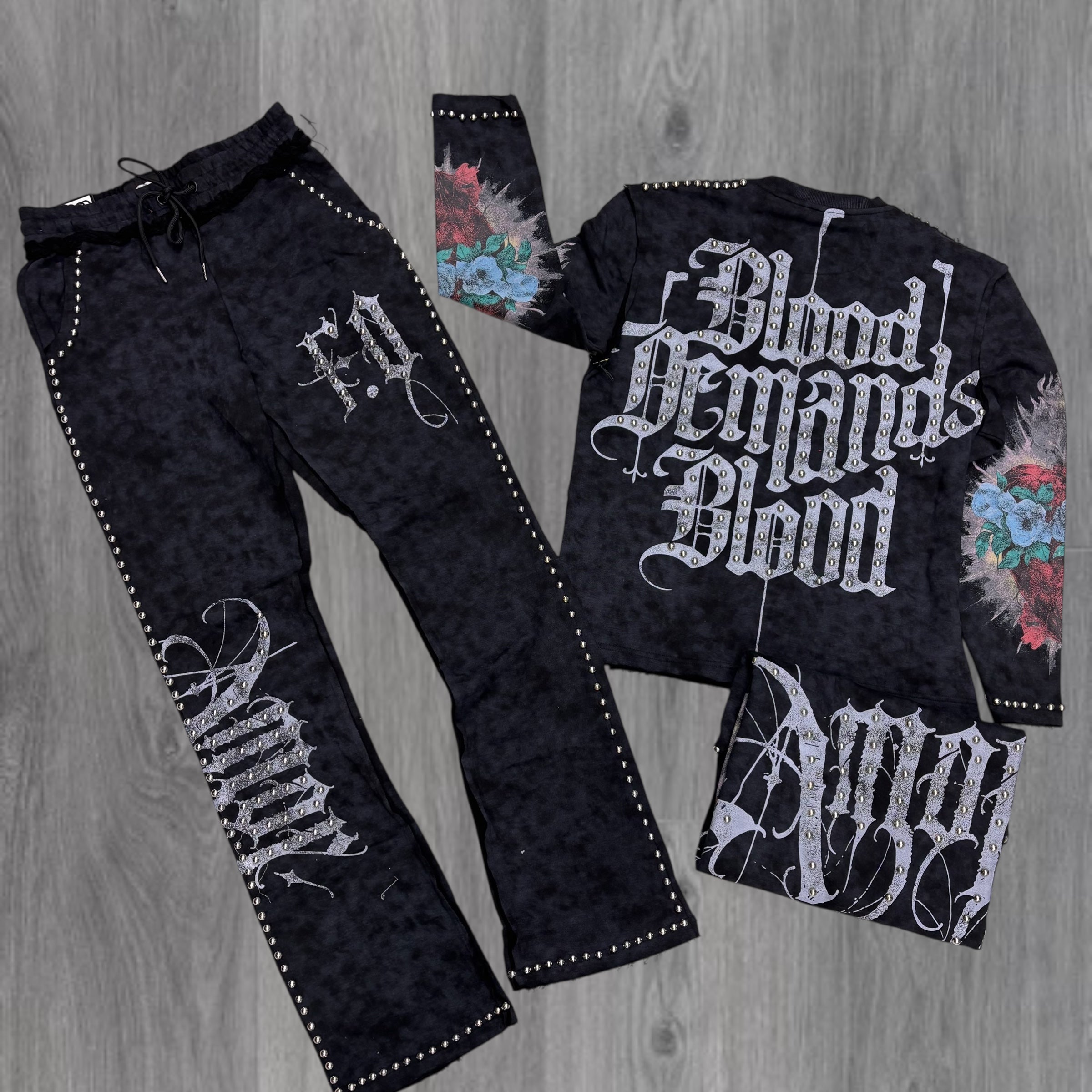 MAKOBI - “ AMOR” Studs Sweatsuit - BLKWSH - 4226