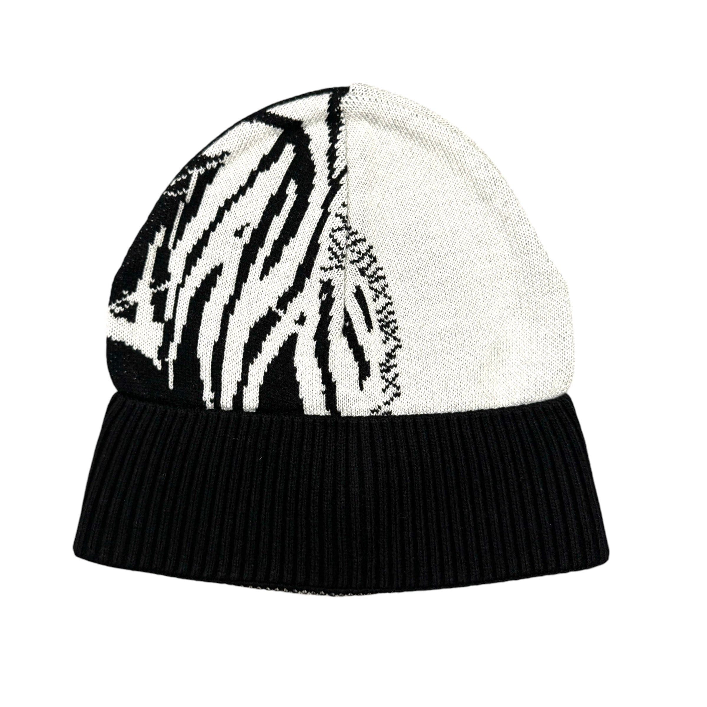 Skully Black white 603