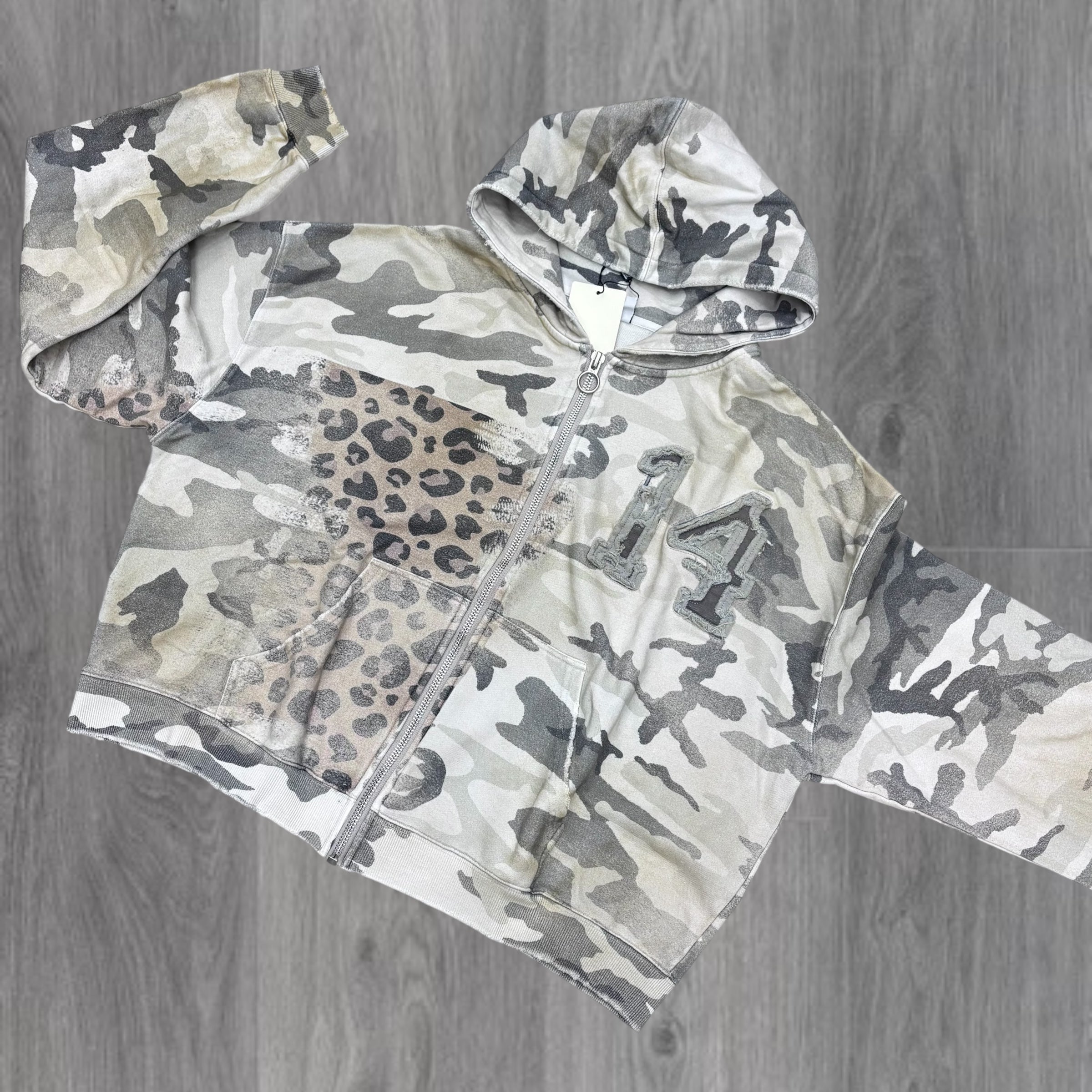 Vale Lives Camo Zip Up