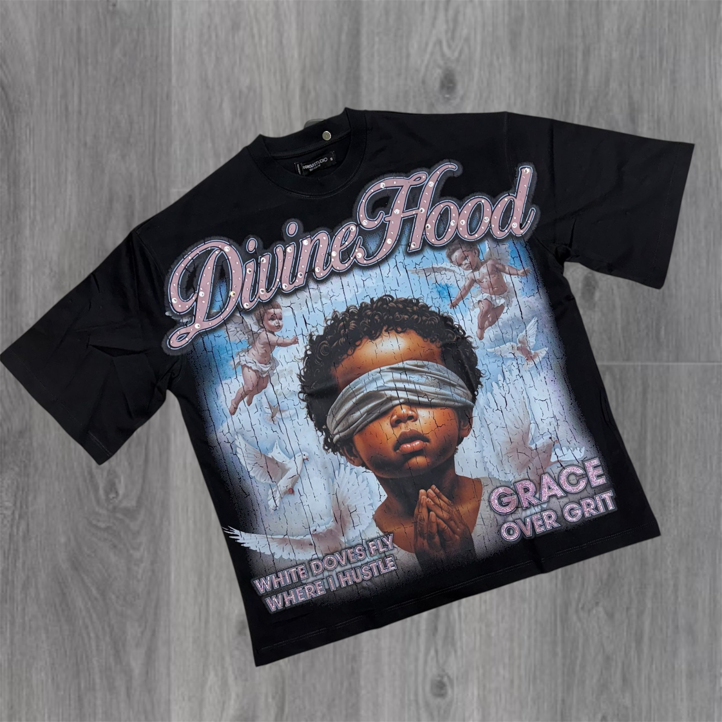 Roku - Grace T-shirt - Black 1979