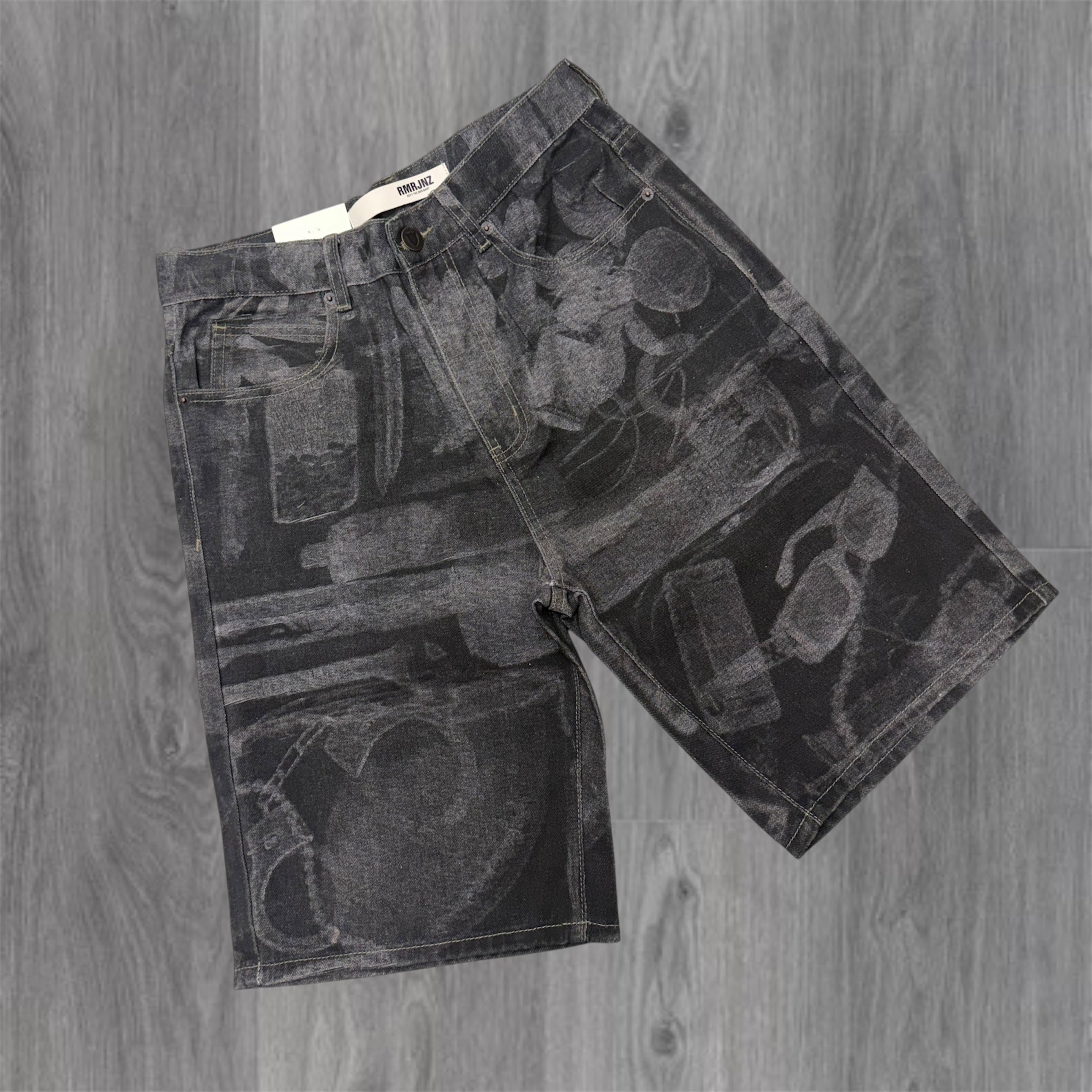 Armor - Graphic Shorts - Black 224