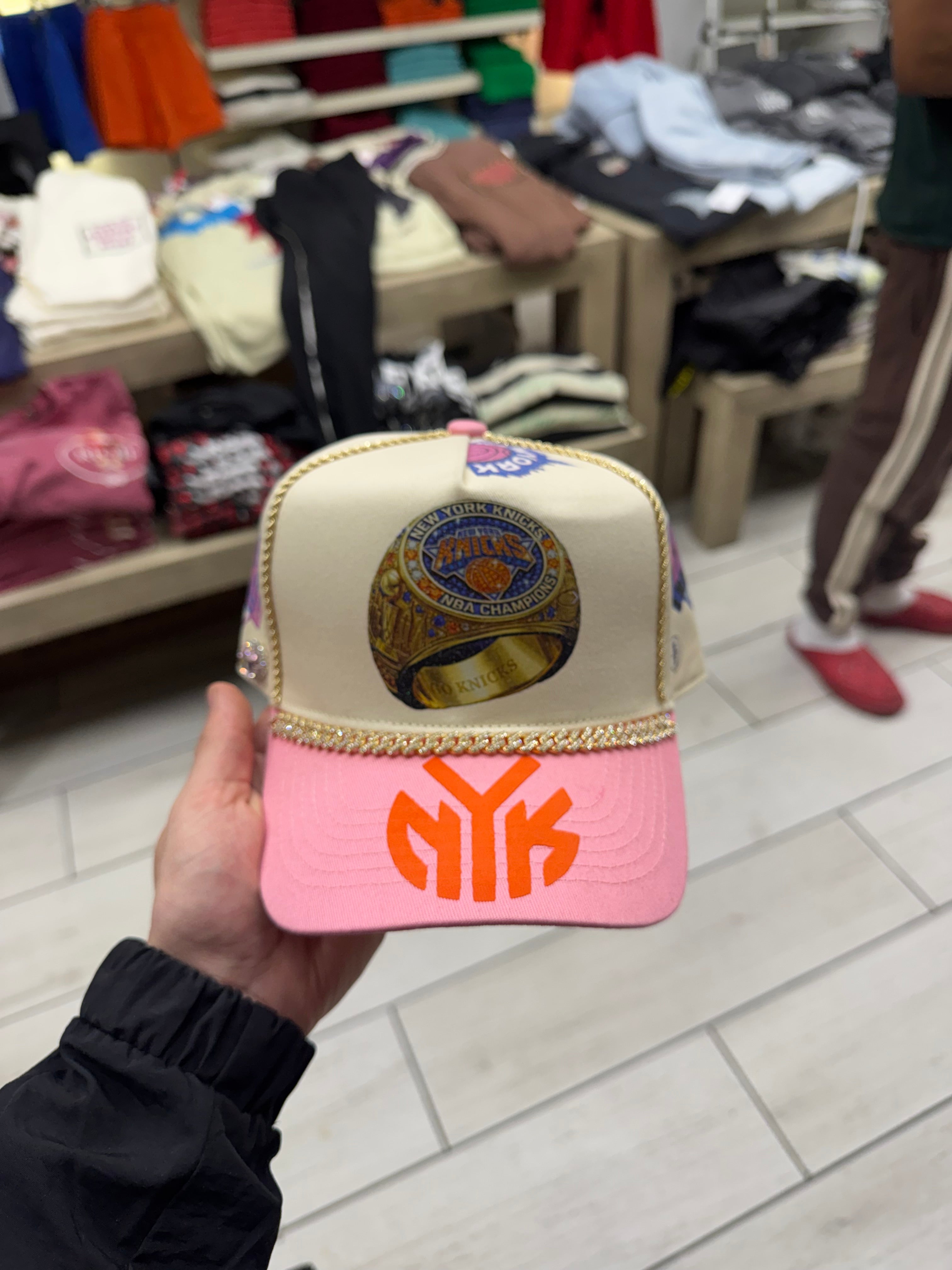 NY KNICKS - BLING OUT TRUCKER - Pink
