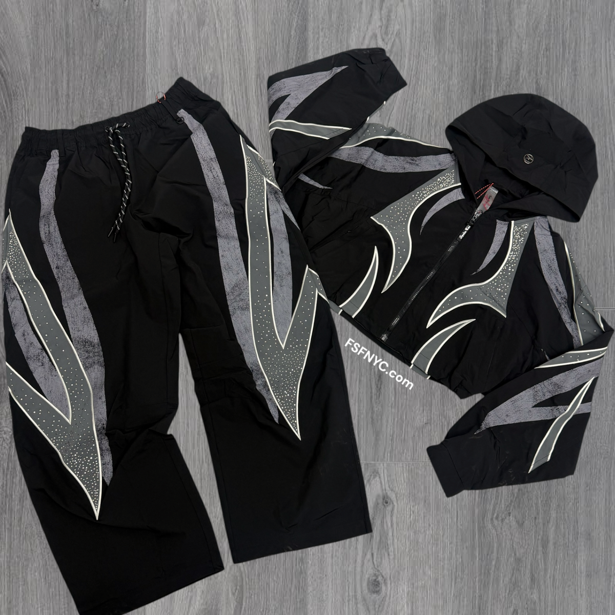 Women - Windbreaker Crop Set - Black F315