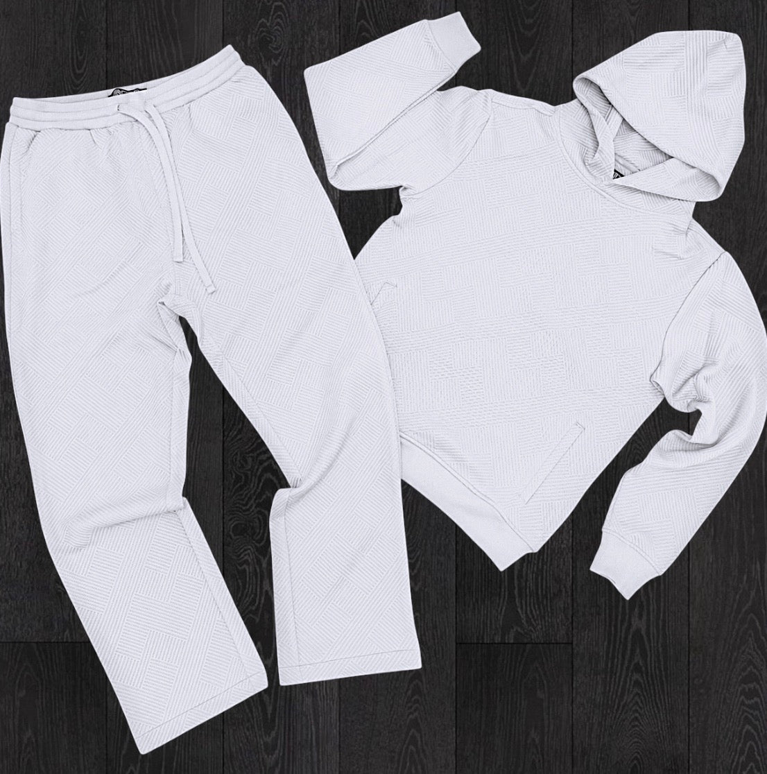 Rebel - Clean Fit Emboss Sweat Suit - Off White 311411