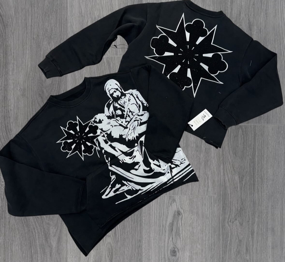 Gunzinii - Rhinestone Caring Crew Sweatshirt - Black - GZ549
