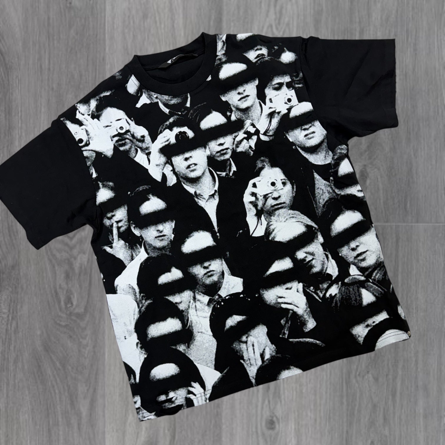 Valabasas - Cluster T-shirt - Black -  1072