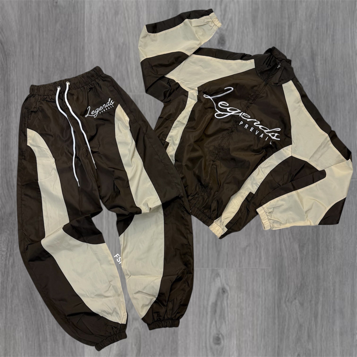 Prevail - Windbreaker set - Brown - 1993