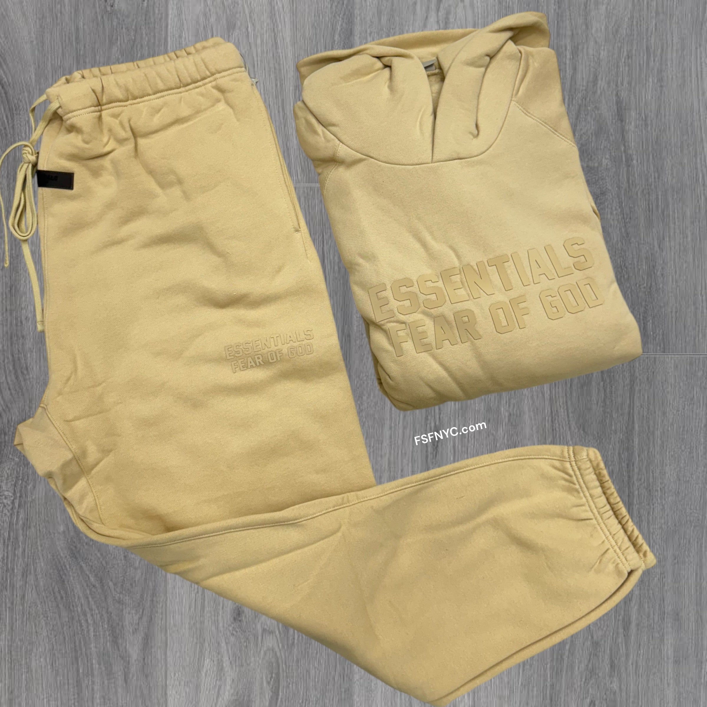 Essential Big Logo Sand Men Set