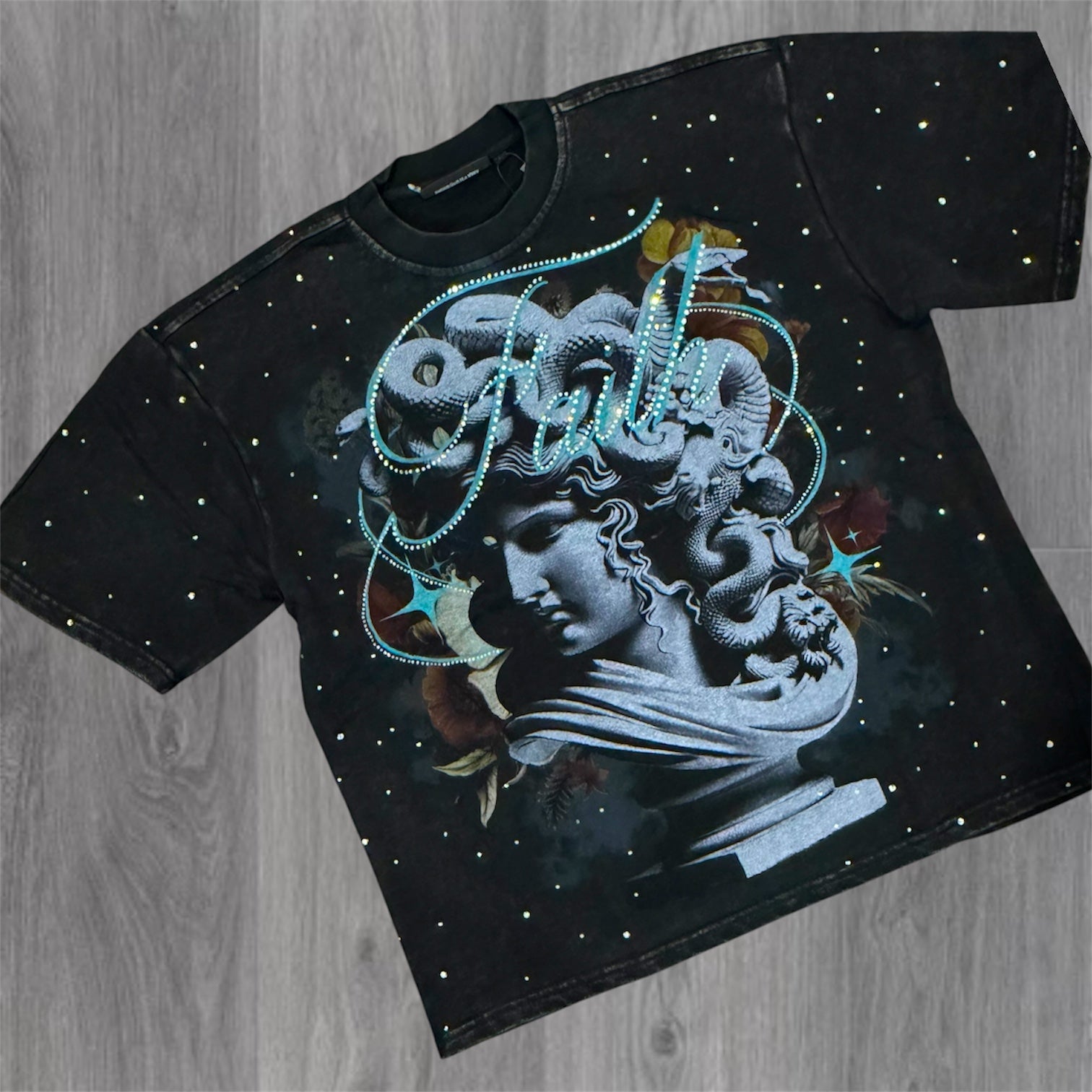 Faith Medusa Tee - Black - 11196