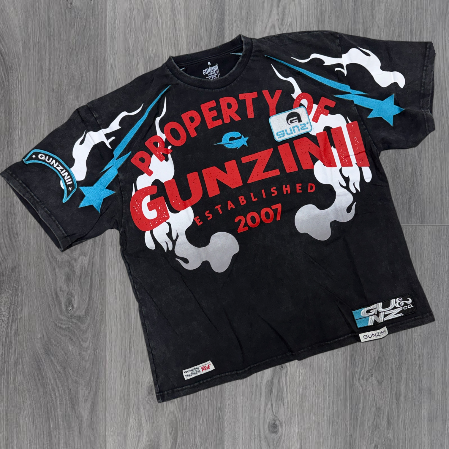 Gunzinii - Property T-shirt - Black - 1000